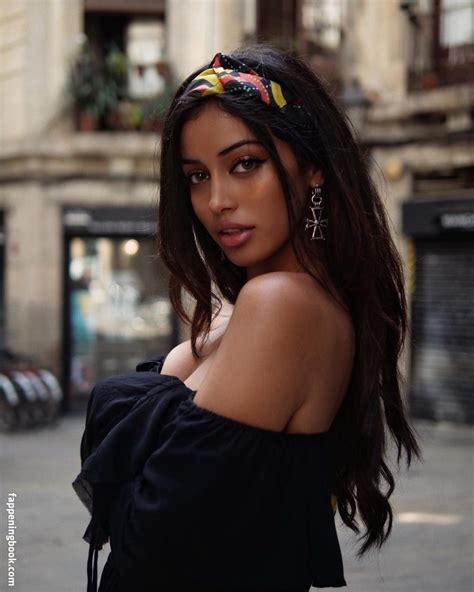 Cindy Kimberly Nude Photo Collection